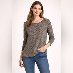 Walking on Sunshine Leopard Print Cutout Back Long Sleeve Knit Top Size L